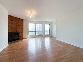 1612 Sharon Rd W in Charlotte, NC - Foto de edificio - Building Photo
