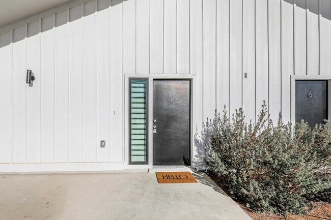 3911 Casa Blanca Lake Rd in Laredo, TX - Building Photo - Building Photo