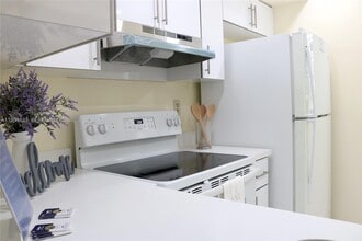 401 Gardens Dr in Pompano Beach, FL - Building Photo - Building Photo