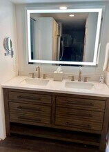 2 Adams St, Unit Mountain Shadows - 1509 in Denver, CO - Building Photo - Building Photo