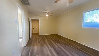 1107 Colleton Dr in Sarasota, FL - Building Photo - Building Photo