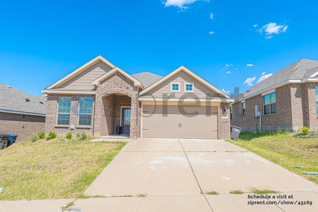 337 Bearman Dr in Fort Worth, TX - Building Photo