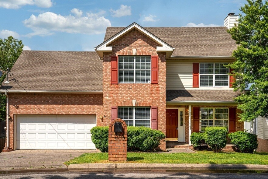 109 Edgewater Ct in Hendersonville, TN - Building Photo