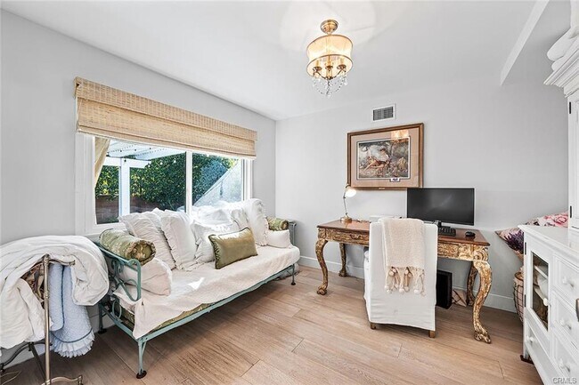 950 Marvista Ave in Seal Beach, CA - Building Photo - Building Photo