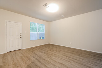 22214 Grand Majestic Dr in Houston, TX - Building Photo - Building Photo