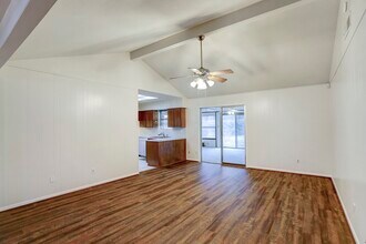 7739 Kensico Rd in Houston, TX - Building Photo - Building Photo