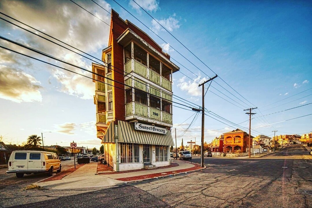 700 Mundy Dr in El Paso, TX - Building Photo