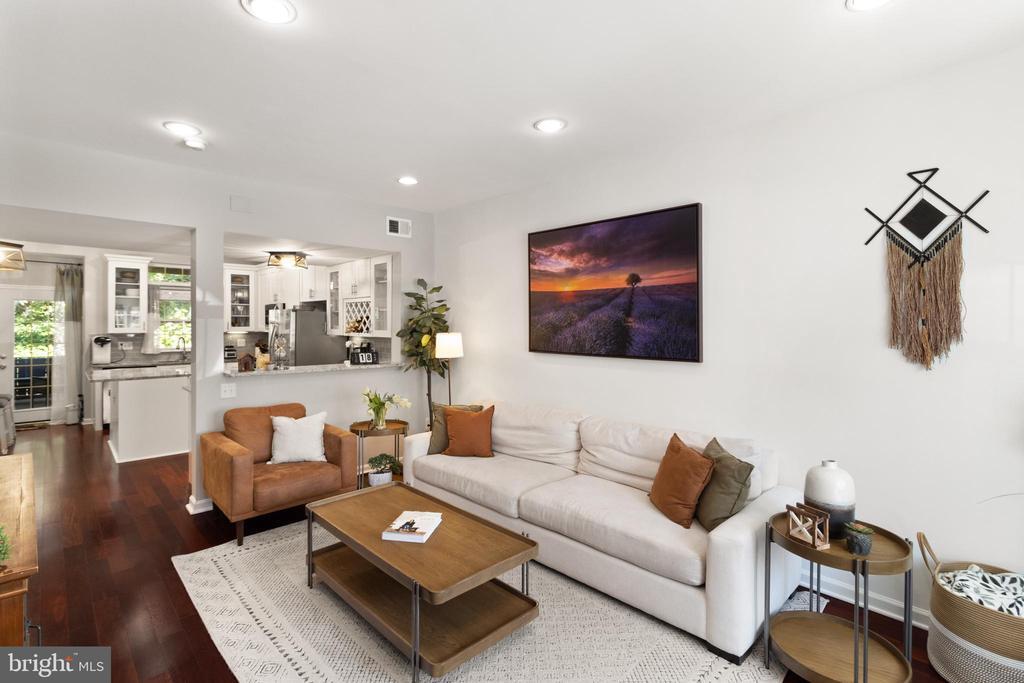 4326 Sutler Hill Square in Fairfax, VA - Building Photo