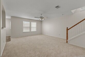 670 Rattler Blf in San Antonio, TX - Building Photo - Building Photo