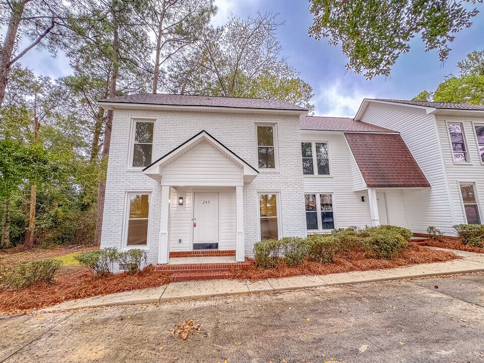 249 Highpoint Rd in Statesboro, GA - Building Photo