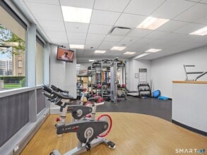 127 Greyrock Pl in Stamford, CT - Building Photo - Building Photo