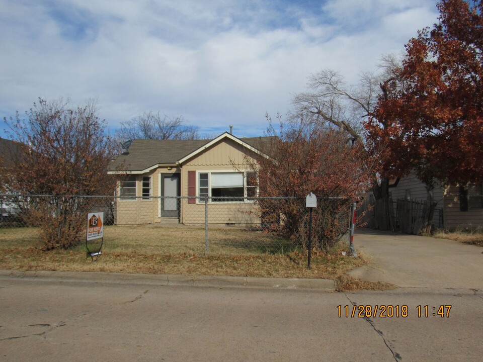 1505 SW C Ave in Lawton, OK - Building Photo