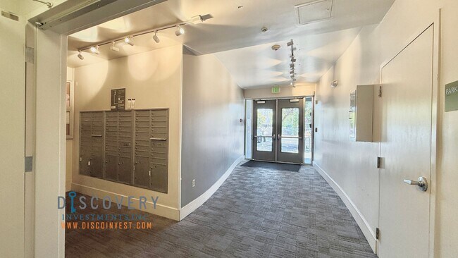 2407 Telegraph Ave in Oakland, CA - Building Photo - Building Photo