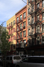 148 Baxter St in New York, NY - Building Photo - Building Photo