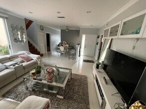 17265 NW 7th St in Pembroke Pines, FL - Building Photo - Building Photo
