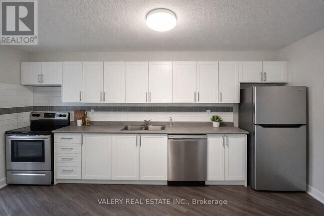 75 Eastdale Ave in Toronto, ON - Building Photo - Building Photo