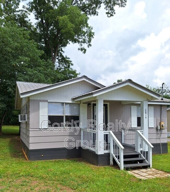 property at 2814 St John St