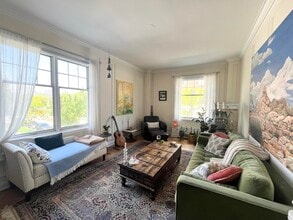 925 E Wells St in Milwaukee, WI - Building Photo - Building Photo