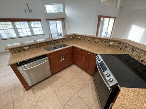 159 Cameron Ct in Weston, FL - Building Photo - Building Photo