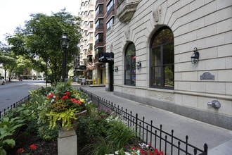 Dearborn North in Chicago, IL - Foto de edificio - Building Photo