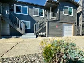 2731 Chestnut St in Oakland, CA - Building Photo