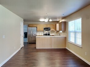 1038 Vanguard Dr in Spring Hill, TN - Building Photo - Building Photo