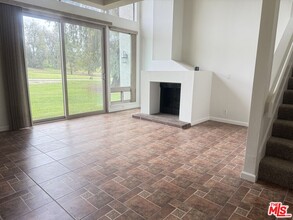 38916 Pso De Oro in Murrieta, CA - Building Photo - Building Photo