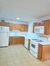 533 Redwood Rd in Bolingbrook, IL - Building Photo - Building Photo