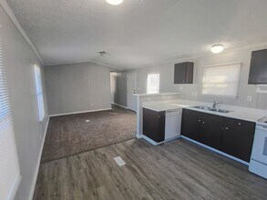 42 Deerwood Park in Centralia, IL - Building Photo - Building Photo