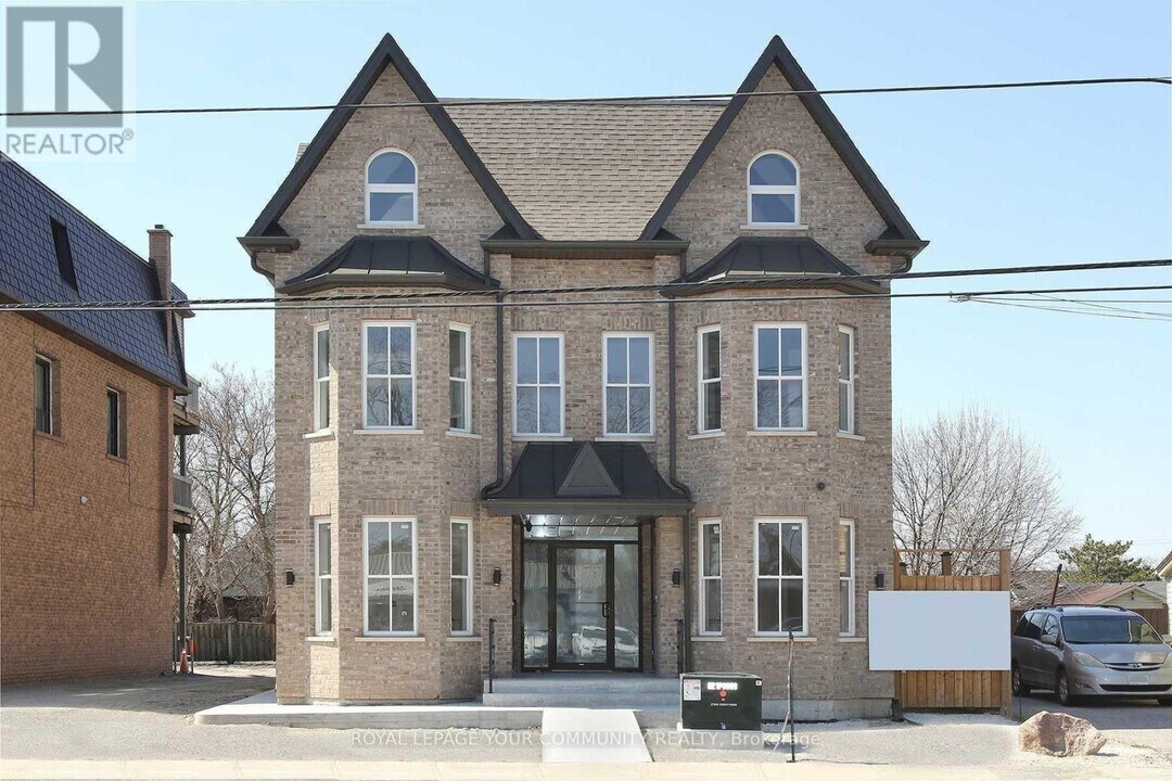 352 Main Street Markham N in Markham, ON - Building Photo