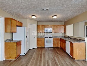 1790 Pinehurst View Dr in Grayson, GA - Building Photo - Building Photo