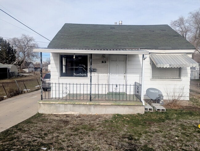 property at 264 36th St