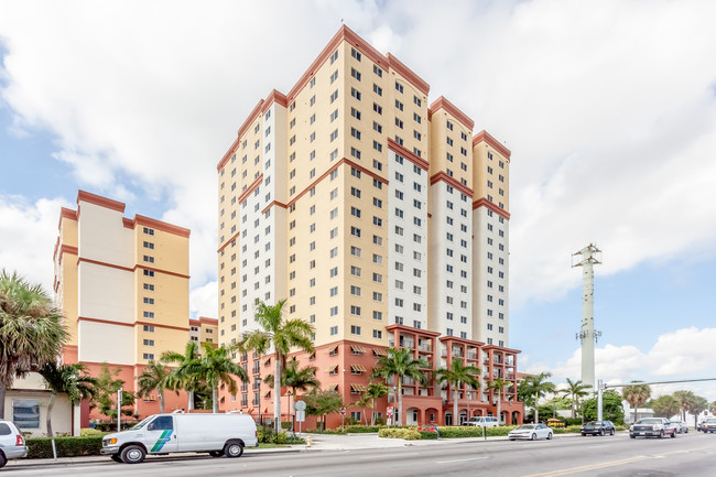 Lafayette Square Apartments in Miami, FL - Building Photo - Building Photo