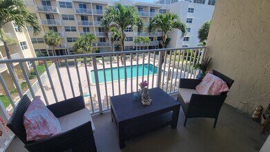 2929 S Ocean Blvd, Unit 306 in Boca Raton, FL - Building Photo - Building Photo
