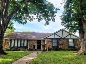 property at 2821 Maydelle Ln