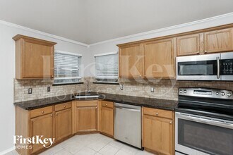 1049 Castle Top Dr in Haslet, TX - Building Photo - Building Photo