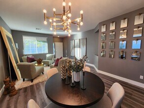 2746 Desert Zinnia Ln in Las Vegas, NV - Building Photo - Building Photo