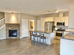 471 SE Glengarry Place in Bend, OR - Building Photo - Building Photo