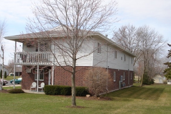 Willow Apartments in Winneconne, WI - Building Photo