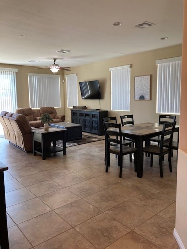 2309 Dillons Cove Dr in Laughlin, NV - Building Photo - Building Photo
