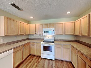 11501 Brian Lakes Dr N in Jacksonville, FL - Building Photo - Building Photo