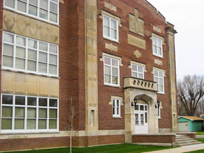 Old Walnut in Grand Island, NE - Building Photo - Building Photo