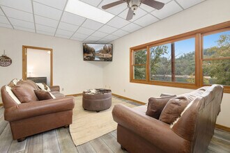 814 County Rd 1524 in Eureka Springs, AR - Building Photo - Building Photo