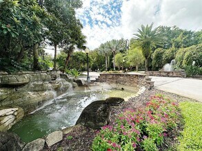 5124 Conroy Rd in Orlando, FL - Foto de edificio - Building Photo