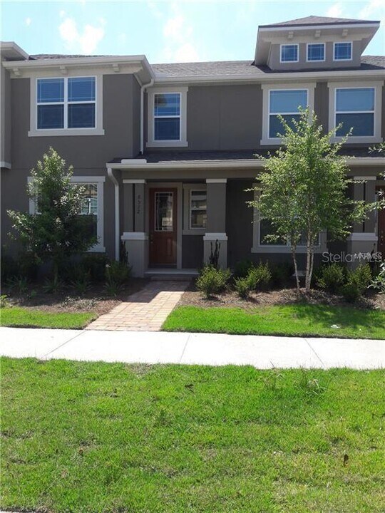 8522 Vedder Ln in Orlando, FL - Building Photo