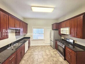 714 60th St in Oakland, CA - Foto de edificio - Building Photo