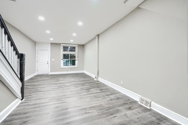 property at 1113 Ashburton St