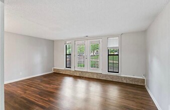 4727 Jarboe St in Kansas City, MO - Building Photo - Building Photo