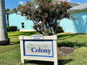 5760 Sabal Trace Dr in North Port, FL - Building Photo - Building Photo