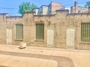 5783 N Ridge Ave in Chicago, IL - Foto de edificio - Building Photo